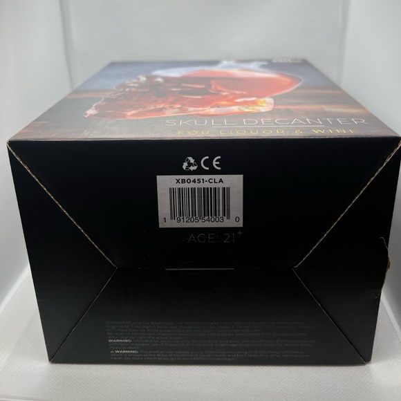 **UNOPENED** BLKSMITH Skull Decanter 750 mL 💀 ☠️ - Picture 6 of 6